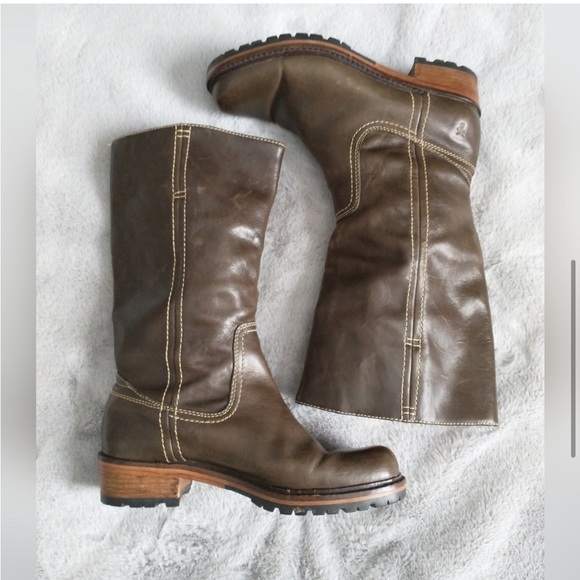 Frye Millie Campus Boot - Picture 3 of 8